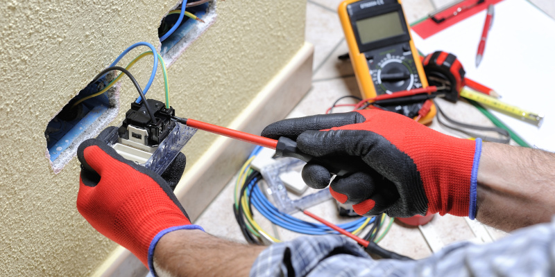 Signs It’s Time to Call Your Electrician for Repairs or Upgrades